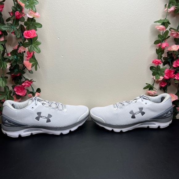 🌹 Under Armour Mens Charged Gemini 3023276-100 White Running Shoes Sneakers 9 - Picture 8 of 14